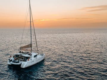 Santorini Sunset Catamaran Cruise with Greek Dinner and Drinks