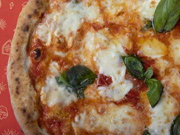 Traditional Pizza Making Class in Naples