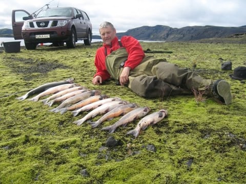 Angling in the Lake Langisjór, photo 2