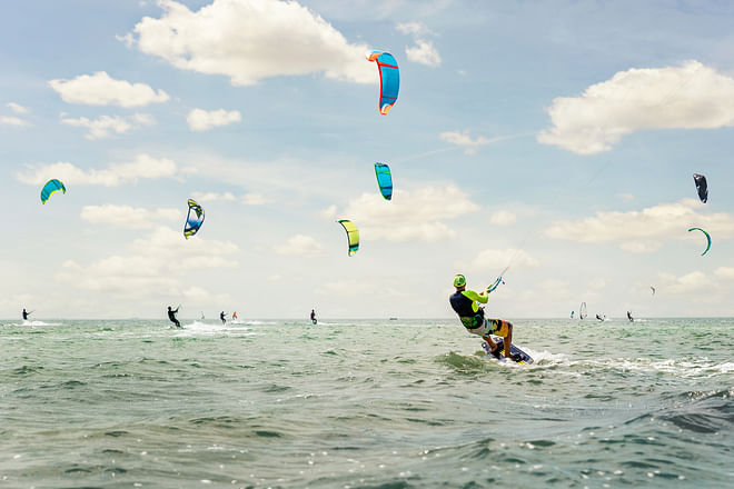 Bautismo de Kitesurf en Isla Canela (curso semi privado)