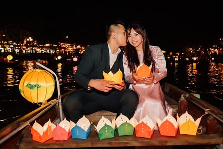 Cheap Night Flower Lantern Boat Tour