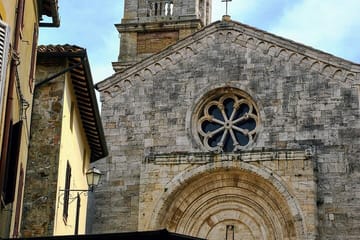 Walking Tour of Historic Lucca: Explore Walls and Legends