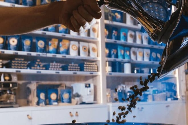 Paris' Cafe Culture -- Best Coffee Roasting & Pastry Pairing Walk