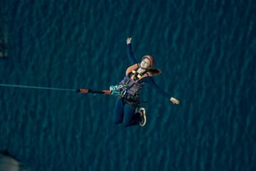 Rope Jumping Adventure in Deniyaya, Sri Lanka