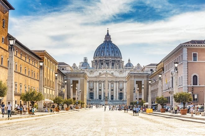 Vatican Papal Audience and Sistine Chapel Skip the line tour