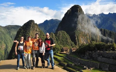 Sacred Valley 2-Day Trek to Machu Picchu
