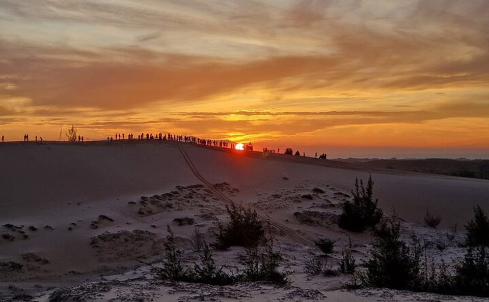 Mui Ne Highlights: Fishing Village, Sand Dunes & Stunning Sunset