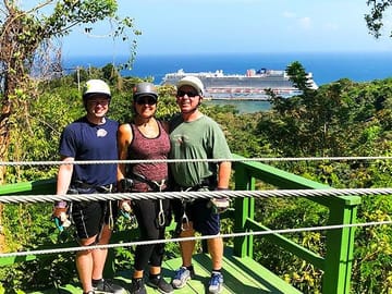Extreme Zipline and City Tour with Beach Break in Roatán