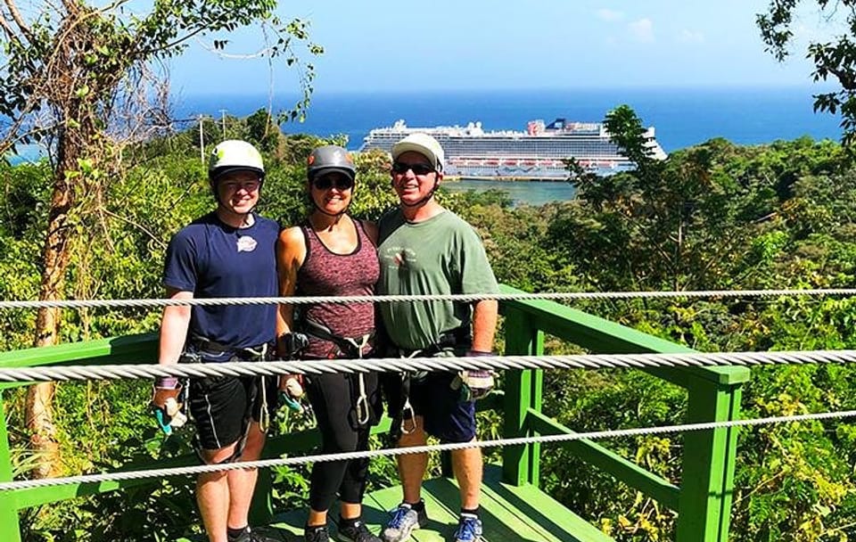 Extreme Zipline and City Tour with Beach Break in Roatán