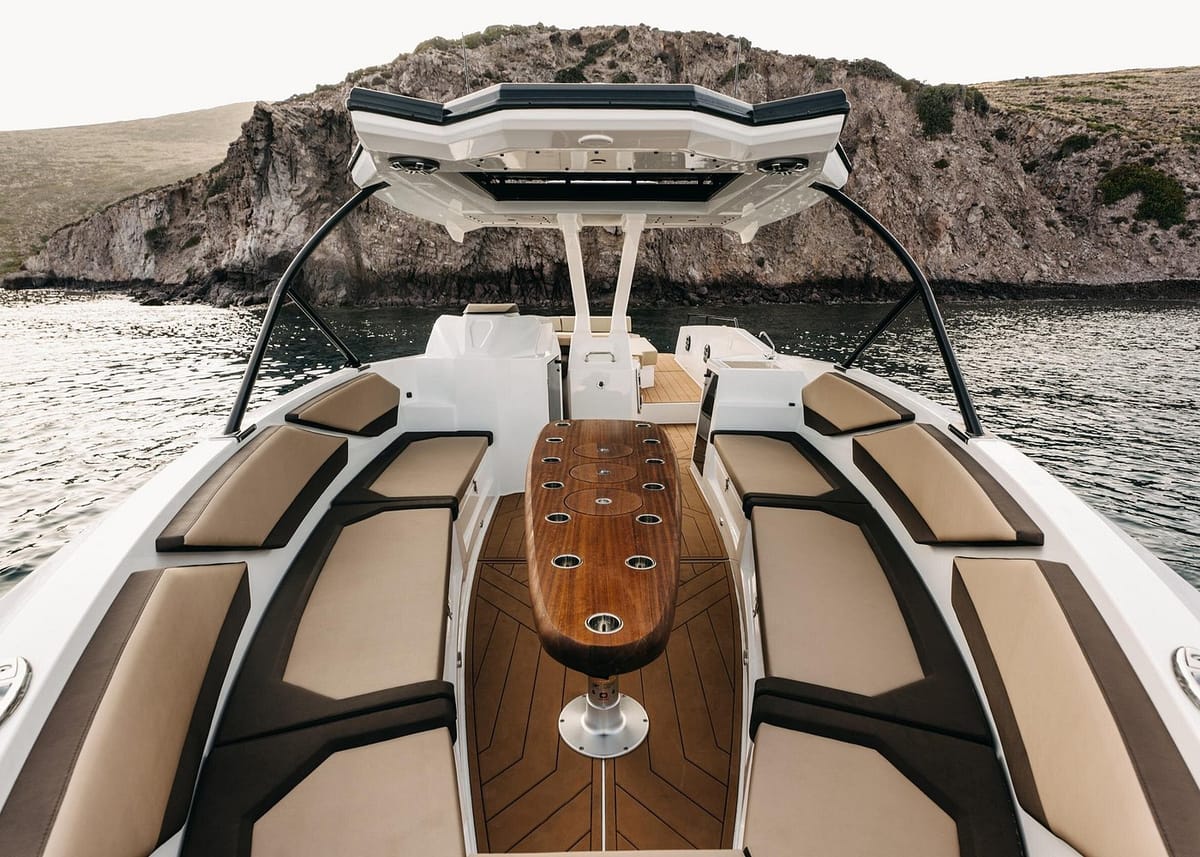 ❖ Milos: Half-Day Boat Tour—Kleftiko Sarakiniko Poliegos