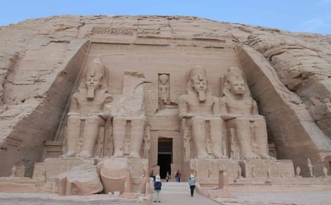 10-Day Egypt Tour: Beaches in Hurghada to Pyramids and Nile Cruise