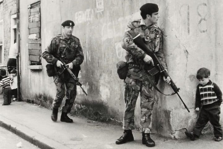 Belfast Political Tour-Conflicting Stories Walking Tour