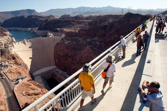 Small Group Hoover Dam, Powerplant & O'Callahan Bridge Tour