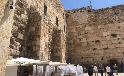 Jerusalem City Tour with Guided Visits to Historic Sites