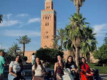 Marrakech Vespa Tour with Pick-up, Drop-off & Professional Photographer