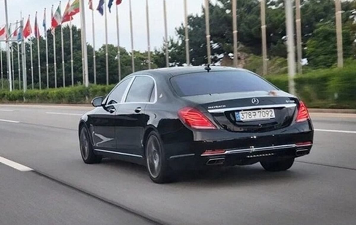 Korea VIP Private Tour by Mercedes‑Maybach S‑Class Chauffeur