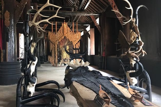 Chiang Mai-Chiang Rai: White - Blue temple - Black Museum-Golden Triangle 10