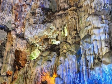 Ha Long Bay Tour: 4-hour cruise, kayak, cave exploration & lunch