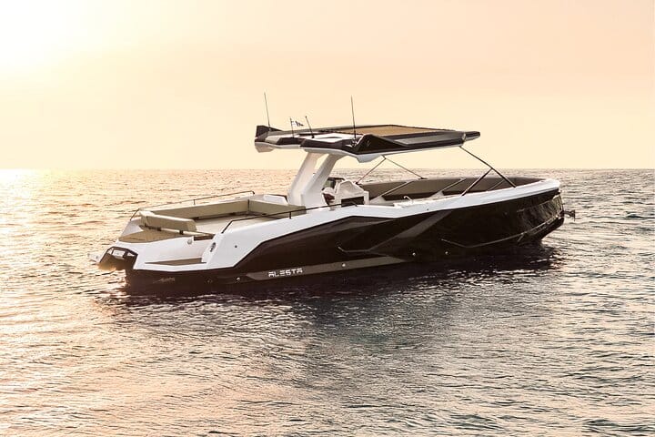 ❖ Milos: Half-Day Boat Tour—Kleftiko Sarakiniko Poliegos