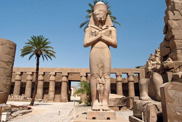 Full-Day Private Tour to Cairo from Hurghada by Bus