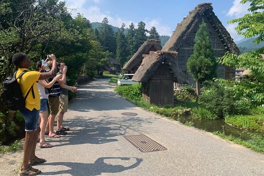Shirakawa-go, Onsen & Waterfall Hike Day Tour from Takayama