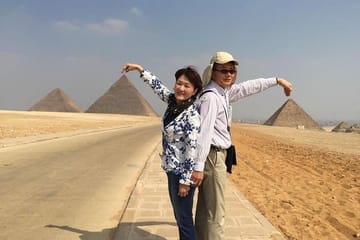 Private Layover Tour to the Pyramids from Cairo Airport