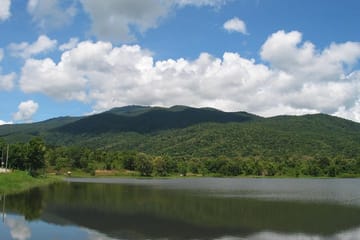 Bike Tour from Chiang Mai to Huay Tueng Thao Reservoir