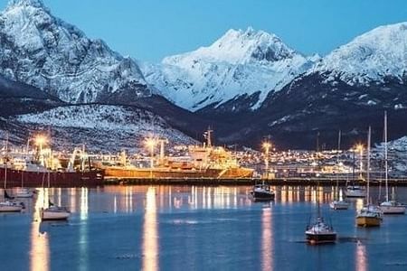 Private Luxury Adventure Tour in Ushuaia: Trekking, Canoeing & Penguins