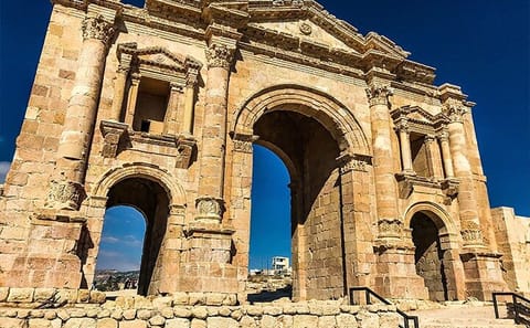 Private Day Trip to Jerash and Umm Qais from Dead Sea