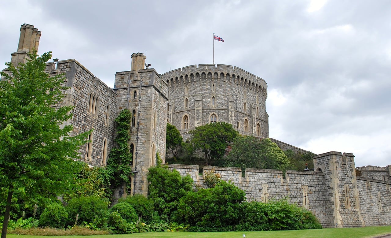 Royal Windsor Castle Tour Private including tickets 8