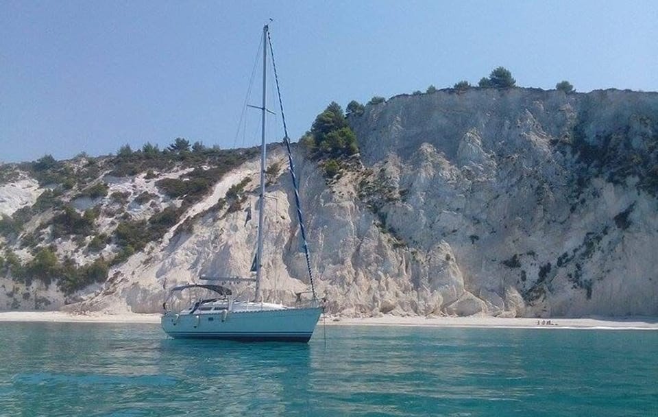 Full-Day Sailing Tour of Kefalonia from Argostolion Port