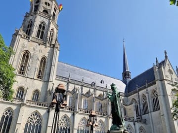 Fairytale Lier: Zimmer Clock, Gothic Treasures & Beguinage Charm