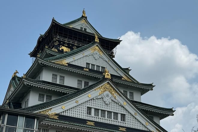 Osaka Castle Walking Tour 6