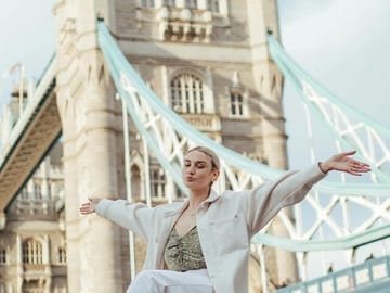 Photoshoot Experience at Tower Bridge in London