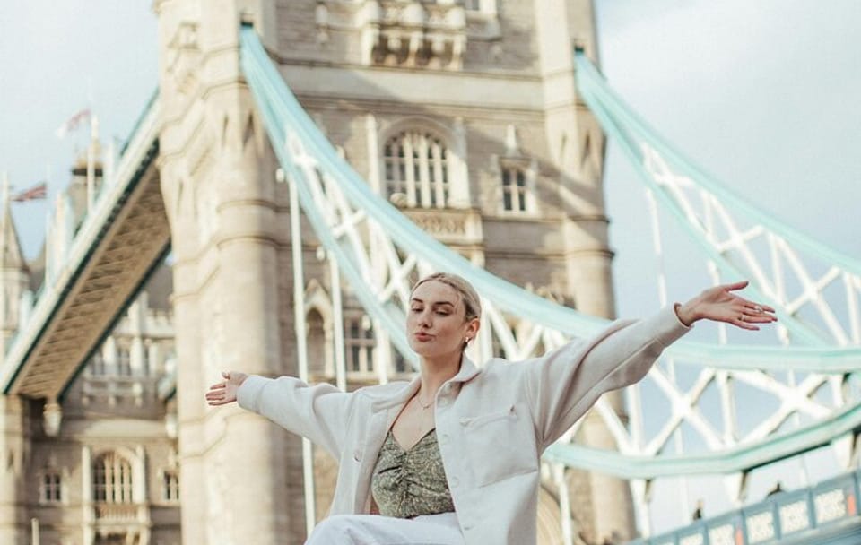 Photoshoot Experience at Tower Bridge in London