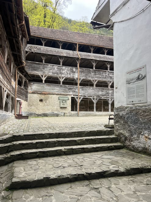 Brașov Guided Walking Tour with Local Stories 10