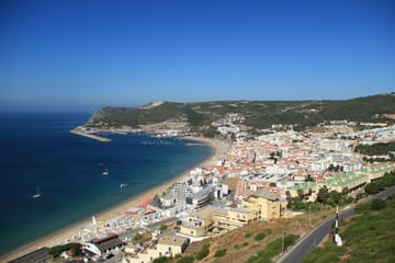 Private Full Day Tour of Sesimbra and Arrábida from Lisbon