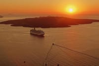 Private Sightseeing in Santorini By Night 2