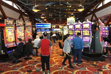 Vancouver Night Life and Casino Private Tour