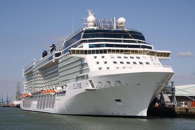 Port of Piraeus to Athens City Centre  photo 3