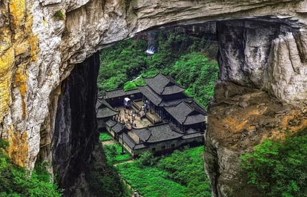 2-Day Private Tour of Wulong Karst and Dazu Carvings in Chongqing