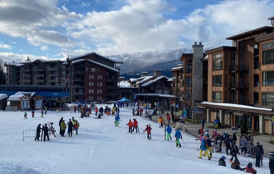 Vancouver to Revelstoke 2 days Ski and Snowboarding Tour