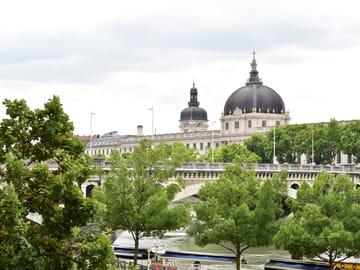 Customizable Private Modern Dubai Tour with Professional Guide