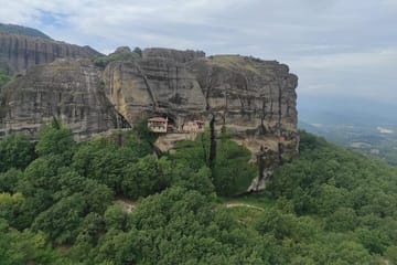 Hiking Tour of Meteora's Monasteries from Athens