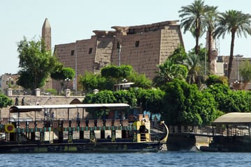 Day Trip to Luxor Temple from Hurghada