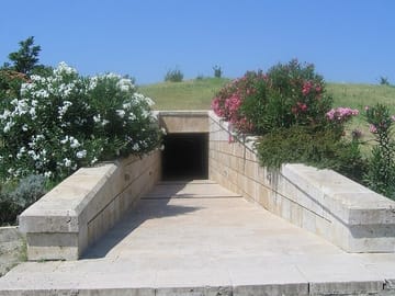 Multi-Day Cultural Tour of Vergina, Meteora, and Olympia