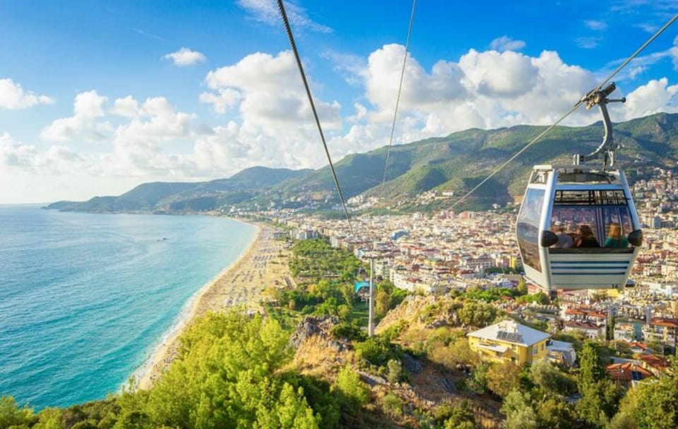 Alanya Sunset City Tour with Cable Car & Transfer by 4×4 Jeep