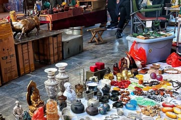 Explore Taiyuan's Antique Market and Northern Qi Murals