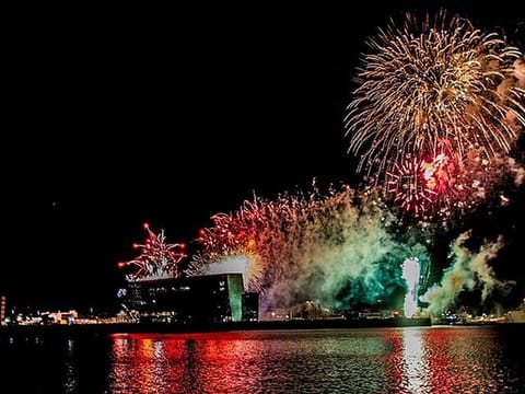 New Years Fireworks by Boat from Reykjavik, photo 4