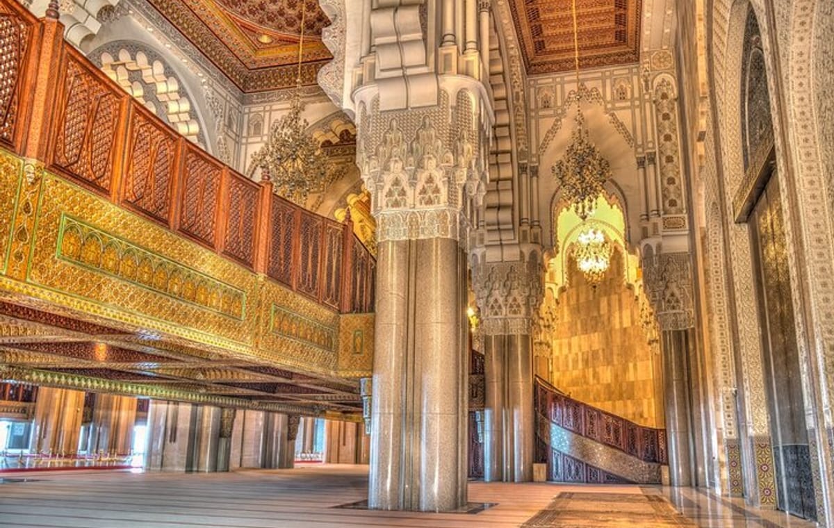 Casablanca City Tour: Mosque & Corniche Highlights